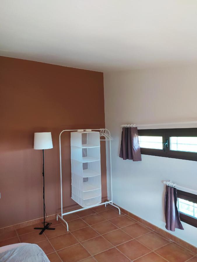 Habitaciones En Finca Olivo Y Almendro Ucenda Eksteriør bilde