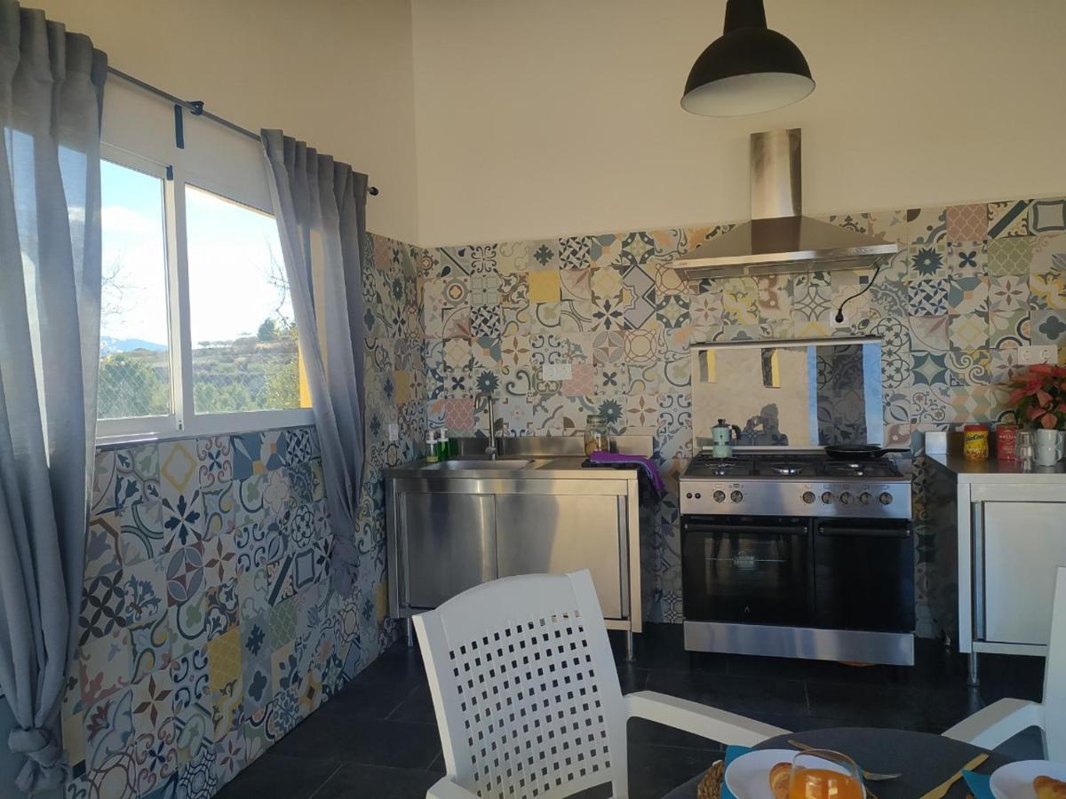 Habitaciones En Finca Olivo Y Almendro Ucenda Eksteriør bilde